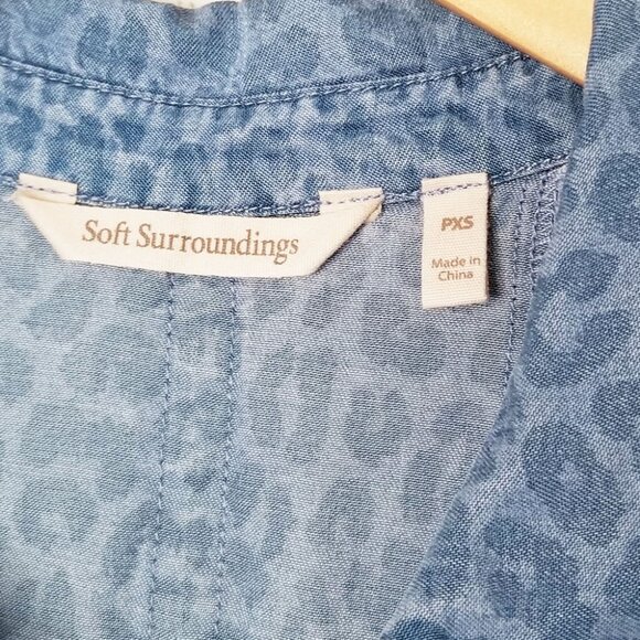 Soft Surroundings Leopard Thelma Chambray Long‎ Sleeve Button Down Shirt XSP - Picture 5 of 14